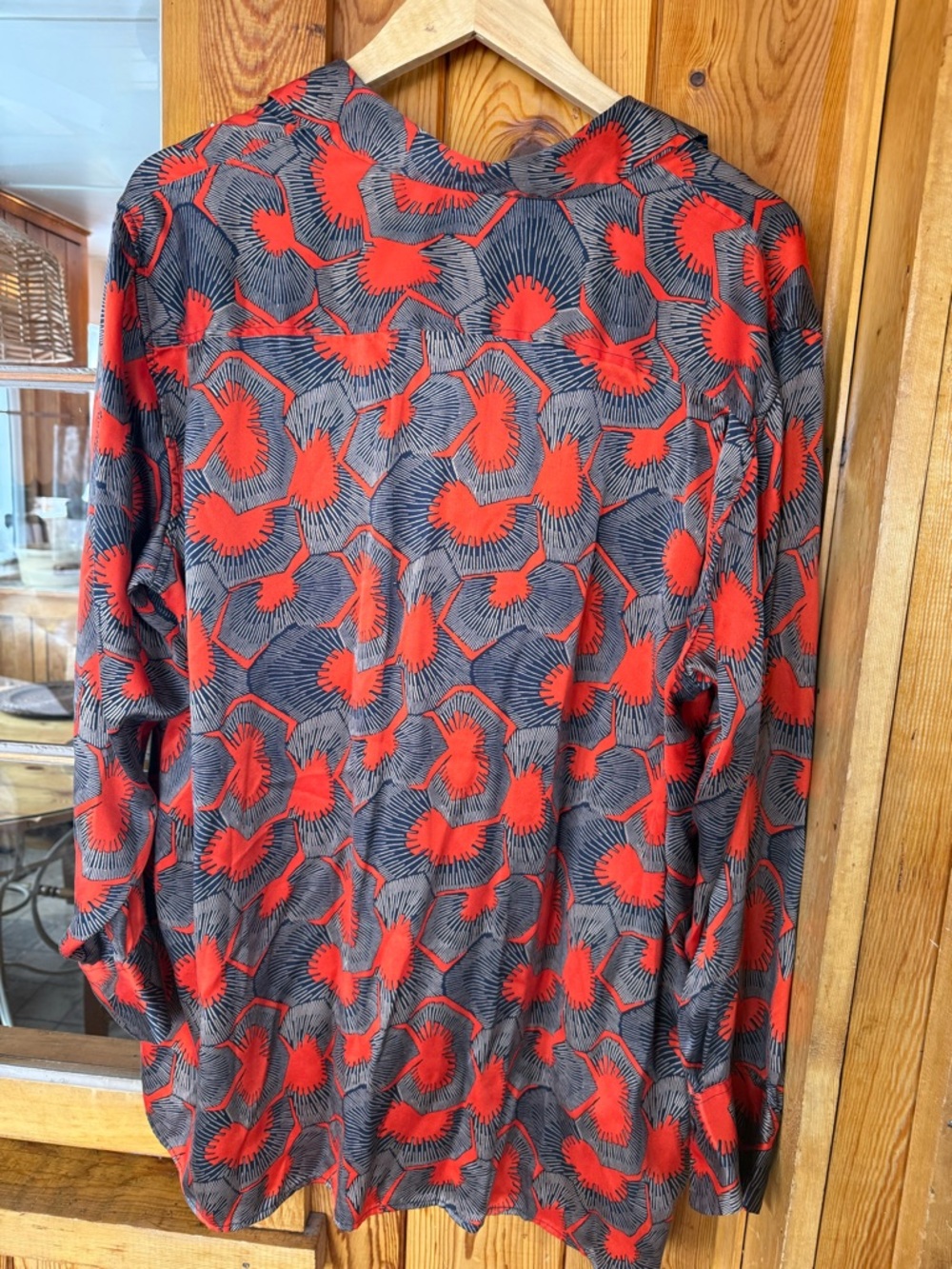 Women’s 100% silk chic blouse - Picture 3 of 3
